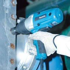 Makita TW0200 Darbeli Somun Sıkma Makinası 1/2''