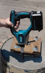 Makita BVR450RFE Akülü Beton Vibratörü 18V 3Ah Li-ion