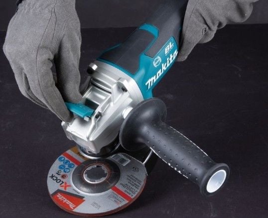 Makita DGA519RTJ Akülü Avuç Taşlama X-Lock