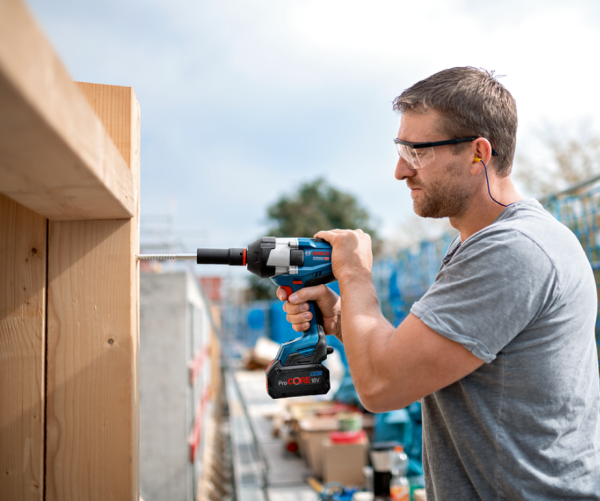 Bosch GDS 18V-1050 H Çift Akülü 8 Ah Somun Sıkma Makinesi