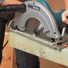 Makita 5903R Sunta Kesme Makinası